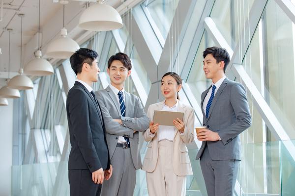 企业转型升级的重要性：驱动经济发展与提升竞争力的关键因素 图1