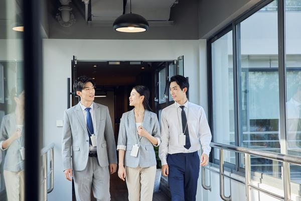 酒店业跨文化管理: 提升服务品质与客户满意度的关键图1