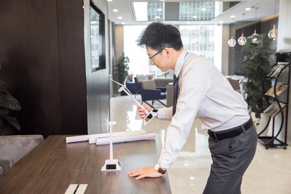 领导挑战与跨文化管理:应对策略 图1
