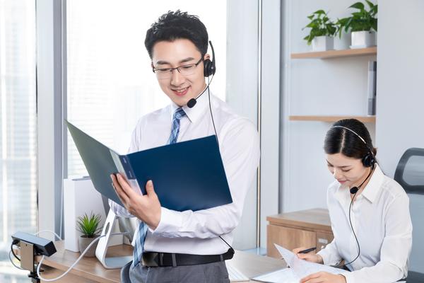 客户忠诚度|企业核心竞争力|价值提升路径 图1