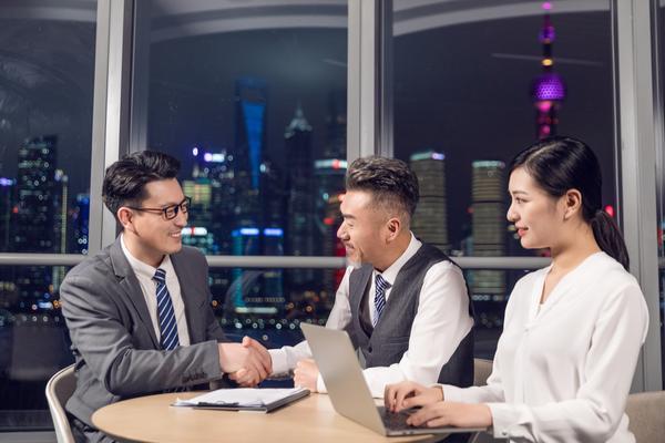 《大学企业管理导师：培养未来商界精英的摇篮》 图2