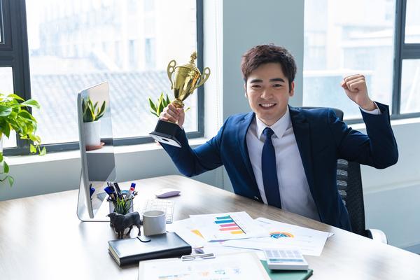 《全新升级：企业营销的新策略与高效之道》 图2