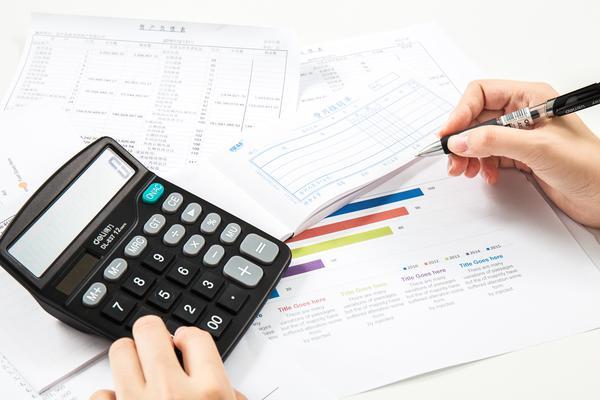 用友SQL企业管理器-企业数字化转型中的财务管理新突破 图1