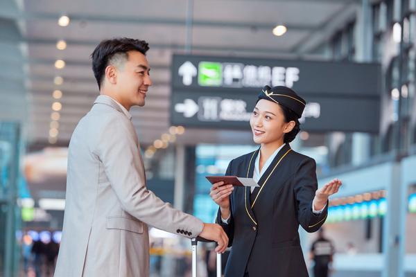 中国铁路客运行业发展趋势:从传统到智能化 图2