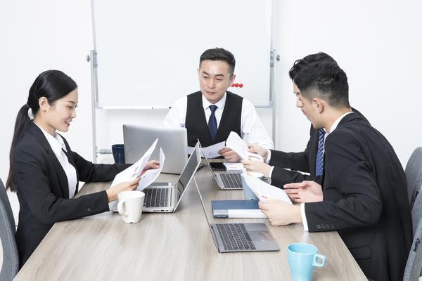 “冠一企业管理:打造卓越团队,引领企业发展” 图2