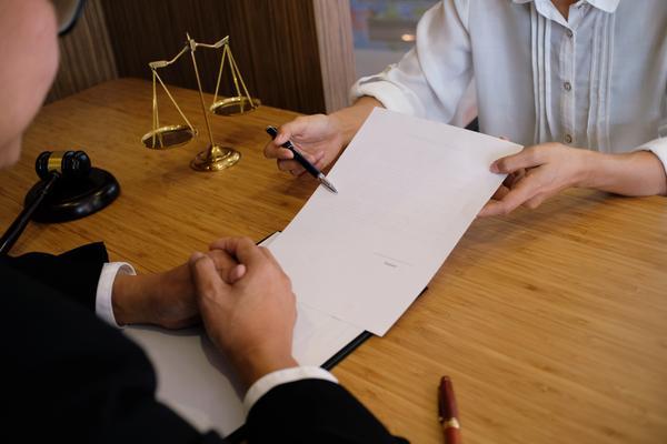 企业管理案例分析：律师视角下的企业法律风险防控 图2