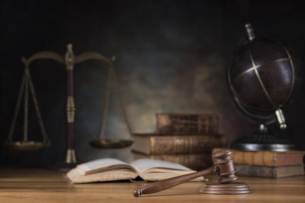 律师行业发展趋势分析：机遇与挑战并存图1