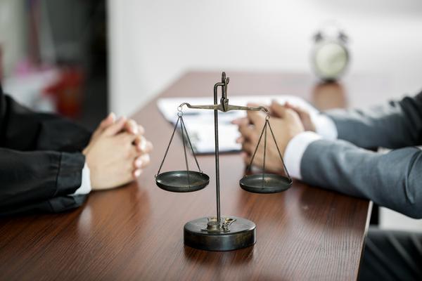 领导力培养与业务能力培养：双重视野下的企业人才培训策略图1